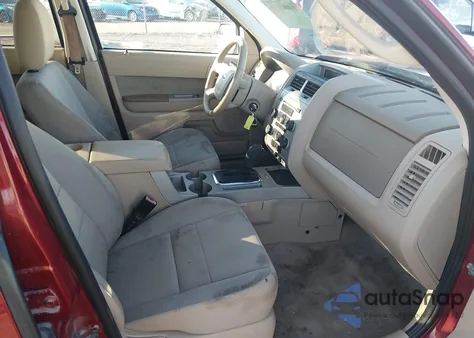 2011 Ford Escape Xlt z USA, uszkodzony, nr VIN 1FMCU9DG0BKA31880